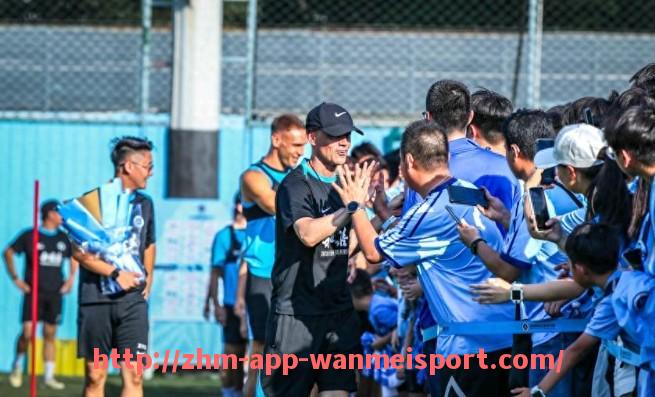 完美体育官方入口-法甲2025年赛季新年比赛安排：法甲2025赛季新年期间的比赛安排与看点